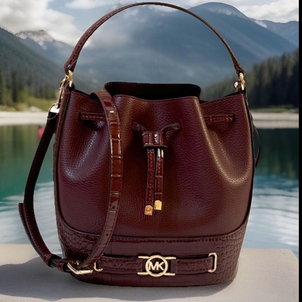 NWTs Michael Kors Med Belted Reed Bucket Oxblood Shoulder Crossbody Leather Bag